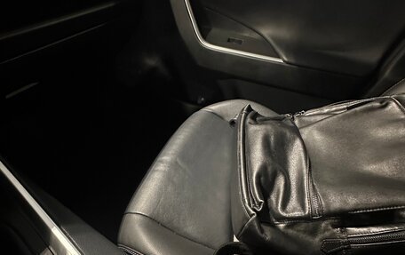 Toyota RAV4, 2021 год, 4 000 000 рублей, 13 фотография