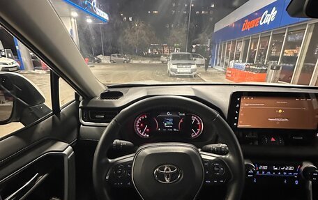 Toyota RAV4, 2021 год, 4 000 000 рублей, 14 фотография