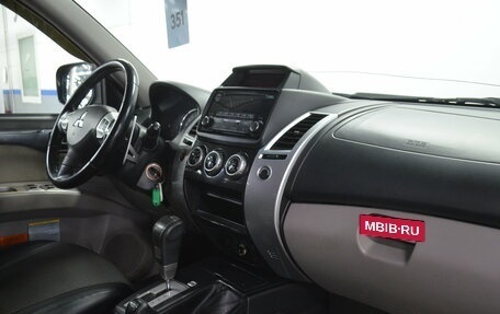 Mitsubishi Pajero Sport II рестайлинг, 2014 год, 1 450 000 рублей, 10 фотография