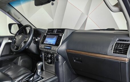 Toyota Land Cruiser Prado 150 рестайлинг 2, 2018 год, 5 400 000 рублей, 13 фотография