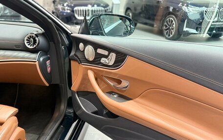 Mercedes-Benz E-Класс, 2020 год, 4 450 000 рублей, 30 фотография