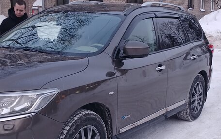 Nissan Pathfinder, 2014 год, 1 650 000 рублей, 2 фотография