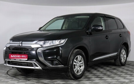 Mitsubishi Outlander III рестайлинг 3, 2021 год, 2 399 000 рублей, 1 фотография