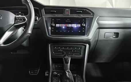 Volkswagen Tiguan II, 2021 год, 3 749 000 рублей, 15 фотография