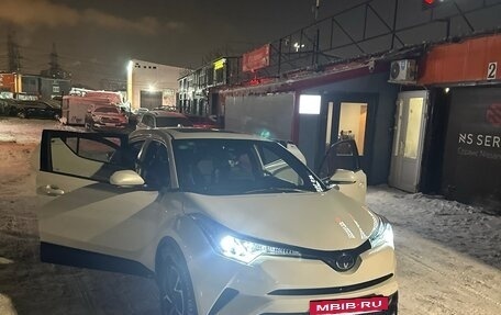 Toyota C-HR I рестайлинг, 2020 год, 2 650 000 рублей, 8 фотография