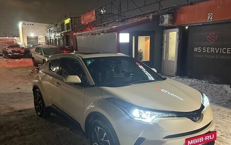 Toyota C-HR I рестайлинг, 2020 год, 2 650 000 рублей, 7 фотография