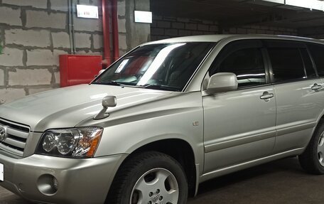 Toyota Kluger I, 2003 год, 1 300 000 рублей, 5 фотография