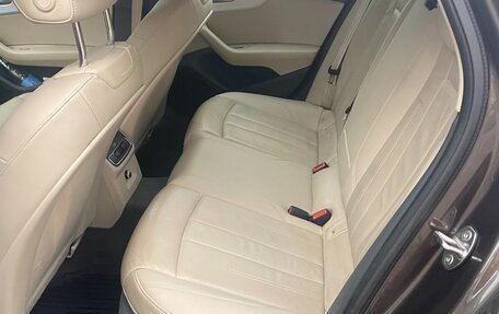 Audi A4, 2017 год, 1 990 000 рублей, 11 фотография