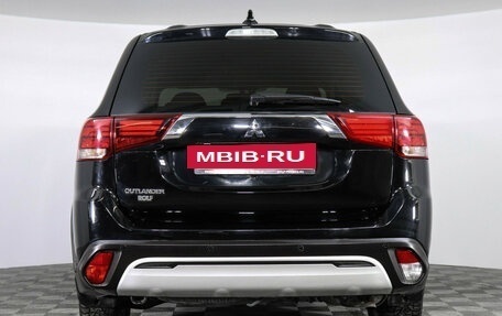 Mitsubishi Outlander III рестайлинг 3, 2021 год, 2 399 000 рублей, 6 фотография