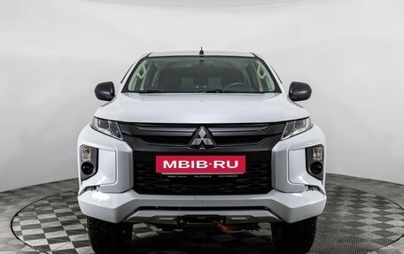 Mitsubishi L200 IV рестайлинг, 2019 год, 2 049 000 рублей, 2 фотография