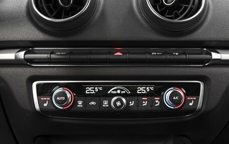 Audi A3, 2017 год, 1 560 000 рублей, 15 фотография