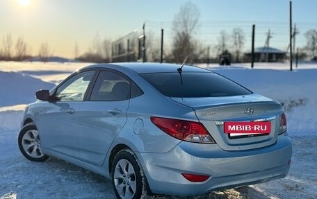 Hyundai Solaris II рестайлинг, 2011 год, 580 000 рублей, 4 фотография