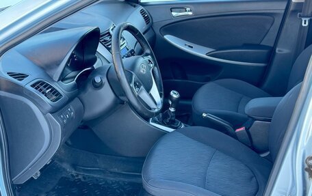 Hyundai Solaris II рестайлинг, 2011 год, 580 000 рублей, 12 фотография