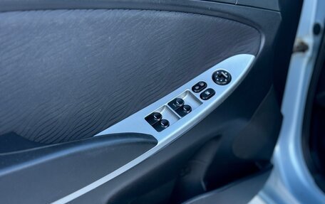 Hyundai Solaris II рестайлинг, 2011 год, 580 000 рублей, 16 фотография