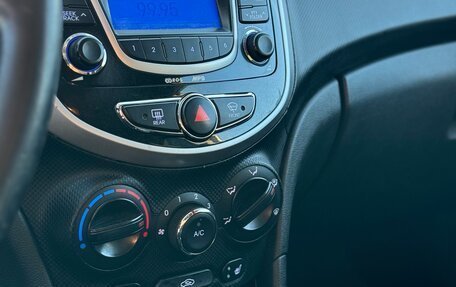 Hyundai Solaris II рестайлинг, 2011 год, 580 000 рублей, 15 фотография