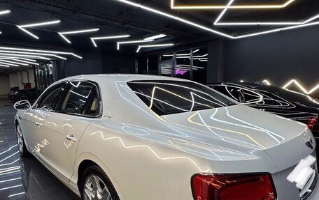 Bentley Flying Spur II, 2014 год, 6 000 000 рублей, 4 фотография