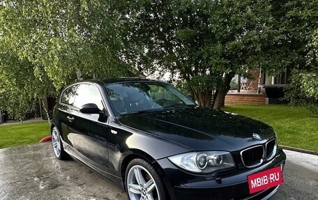BMW 1 серия, 2008 год, 1 000 000 рублей, 3 фотография