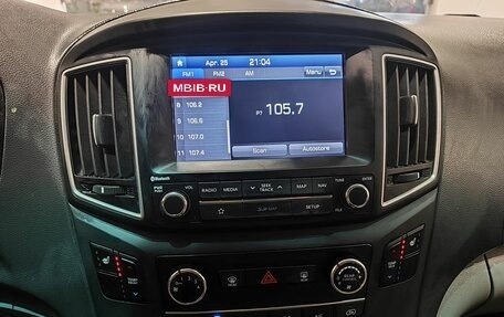 Hyundai Grand Starex Grand Starex I рестайлинг 2, 2019 год, 3 600 000 рублей, 15 фотография