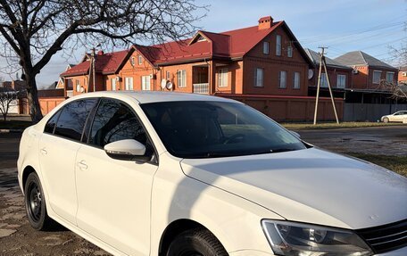 Volkswagen Jetta VI, 2011 год, 830 000 рублей, 2 фотография