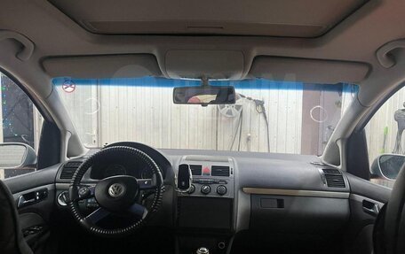 Volkswagen Touran III, 2003 год, 430 000 рублей, 5 фотография