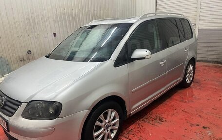 Volkswagen Touran III, 2003 год, 430 000 рублей, 3 фотография