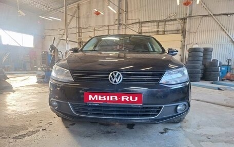 Volkswagen Jetta VI, 2013 год, 1 299 000 рублей, 14 фотография