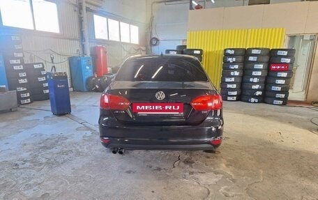 Volkswagen Jetta VI, 2013 год, 1 299 000 рублей, 3 фотография