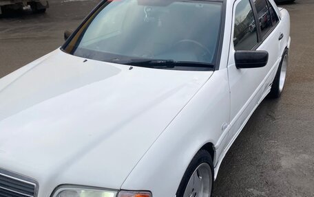 Mercedes-Benz C-Класс, 1997 год, 900 000 рублей, 4 фотография