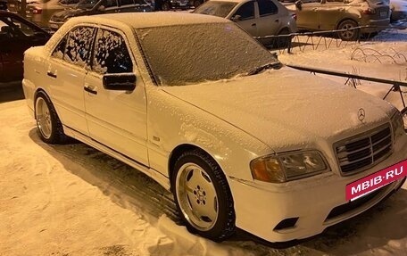 Mercedes-Benz C-Класс, 1997 год, 900 000 рублей, 3 фотография