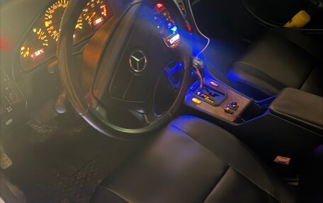 Mercedes-Benz C-Класс, 1997 год, 900 000 рублей, 9 фотография