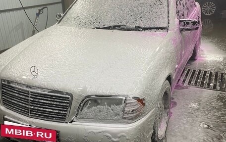 Mercedes-Benz C-Класс, 1997 год, 900 000 рублей, 5 фотография