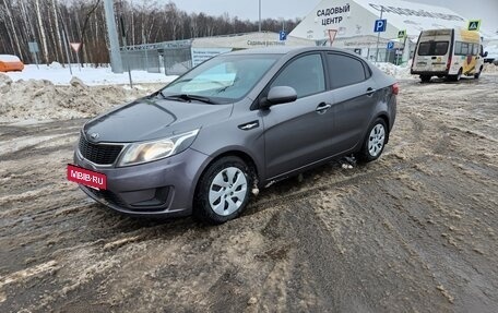 KIA Rio III рестайлинг, 2013 год, 800 000 рублей, 2 фотография