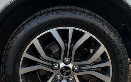 Mitsubishi Outlander III рестайлинг 3, 2015 год, 1 950 000 рублей, 8 фотография