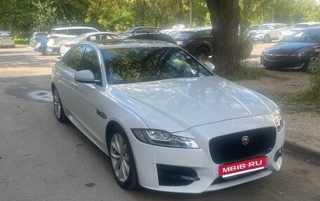 Jaguar XF II, 2018 год, 2 680 000 рублей, 10 фотография