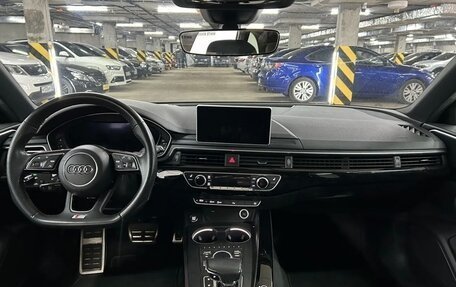 Audi A4, 2018 год, 2 250 000 рублей, 8 фотография