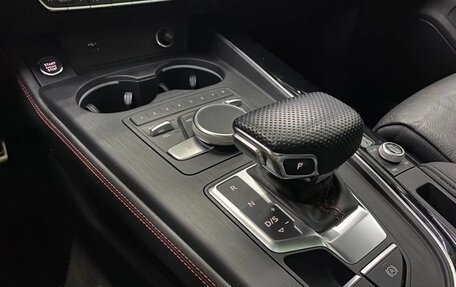 Audi A4, 2018 год, 2 250 000 рублей, 9 фотография