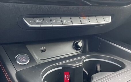 Audi A4, 2018 год, 2 250 000 рублей, 16 фотография