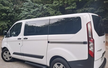 Ford Tourneo Custom I рестайлинг, 2017 год, 2 450 000 рублей, 9 фотография