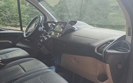 Ford Tourneo Custom I рестайлинг, 2017 год, 2 450 000 рублей, 13 фотография