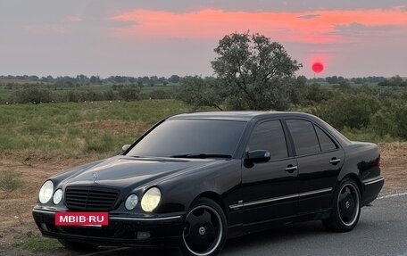 Mercedes-Benz E-Класс, 2000 год, 500 000 рублей, 4 фотография