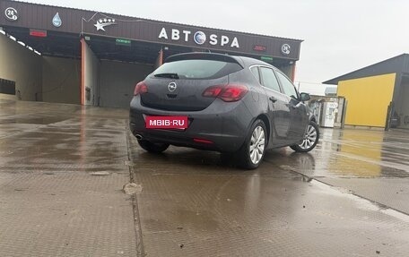 Opel Astra J, 2011 год, 700 000 рублей, 1 фотография