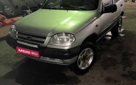 Chevrolet Niva I рестайлинг, 2004 год, 310 000 рублей, 1 фотография