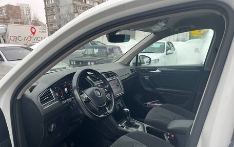 Volkswagen Tiguan II, 2018 год, 2 595 000 рублей, 7 фотография