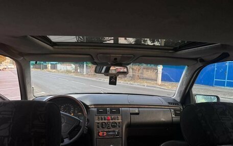 Mercedes-Benz E-Класс, 1996 год, 395 000 рублей, 7 фотография