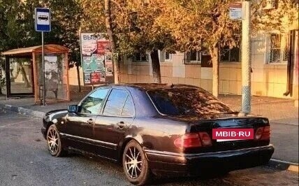 Mercedes-Benz E-Класс, 1996 год, 395 000 рублей, 6 фотография