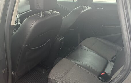 Opel Astra J, 2011 год, 700 000 рублей, 9 фотография