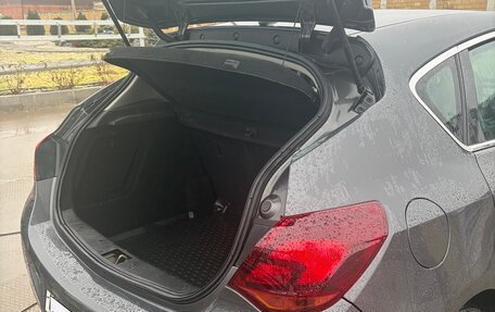 Opel Astra J, 2011 год, 700 000 рублей, 8 фотография