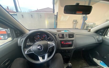 Renault Logan II, 2019 год, 550 000 рублей, 2 фотография