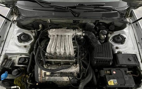 Hyundai Sonata IV рестайлинг, 2004 год, 360 000 рублей, 25 фотография