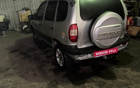 Chevrolet Niva I рестайлинг, 2004 год, 310 000 рублей, 2 фотография